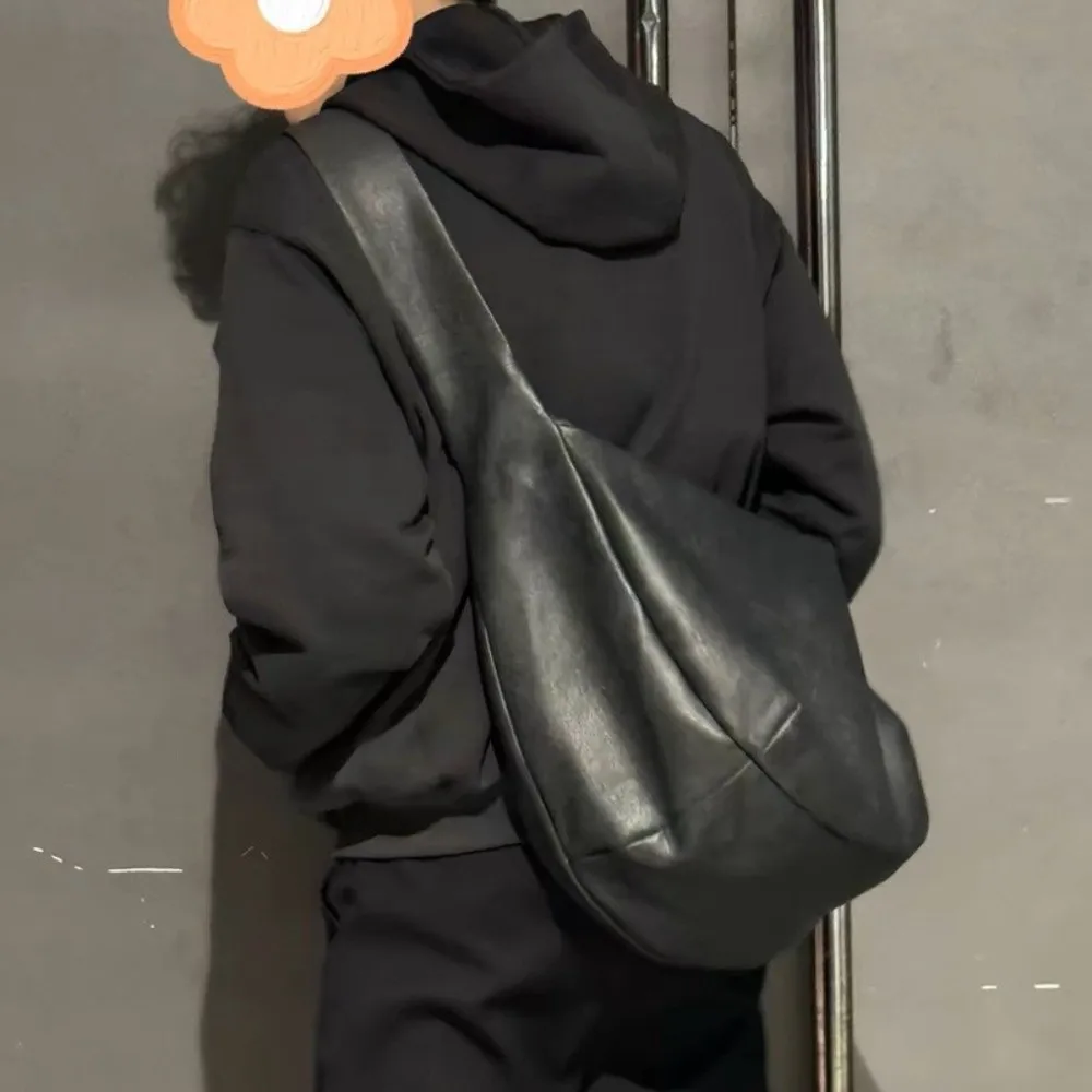 sac fourre tout ​ ​ sac à bandoulière pour hommes de style vintage ​ ​ sac à bandoulière en cuir pu de grande capacité ​ ​ grande taille ​ ​ sac fourre tout plissé ​ ​ quotidien