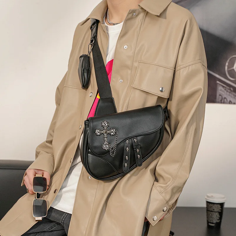 sacs à bandoulière en cuir pu pour hommes, sac de dégager rivet, sac de poitrine à rabat initié, design de marque de luxe, mode hip hop