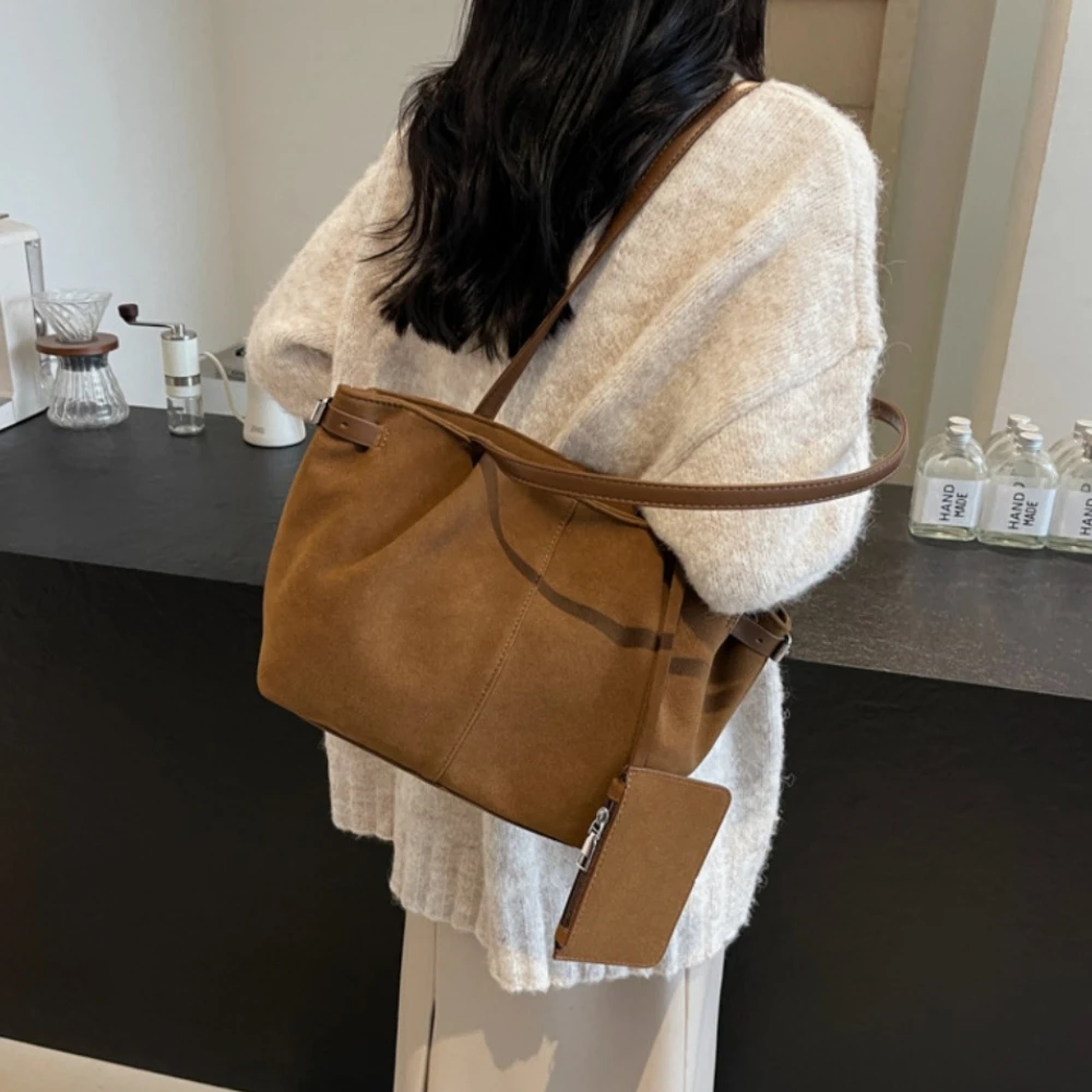 sac fourre tout en daim pour femmes avec poche intérieure, sac sous les bras avec fermeture éclair, sac cartable de couleur unie pour le travail, sacs à main et sacs à main de voyage 2025