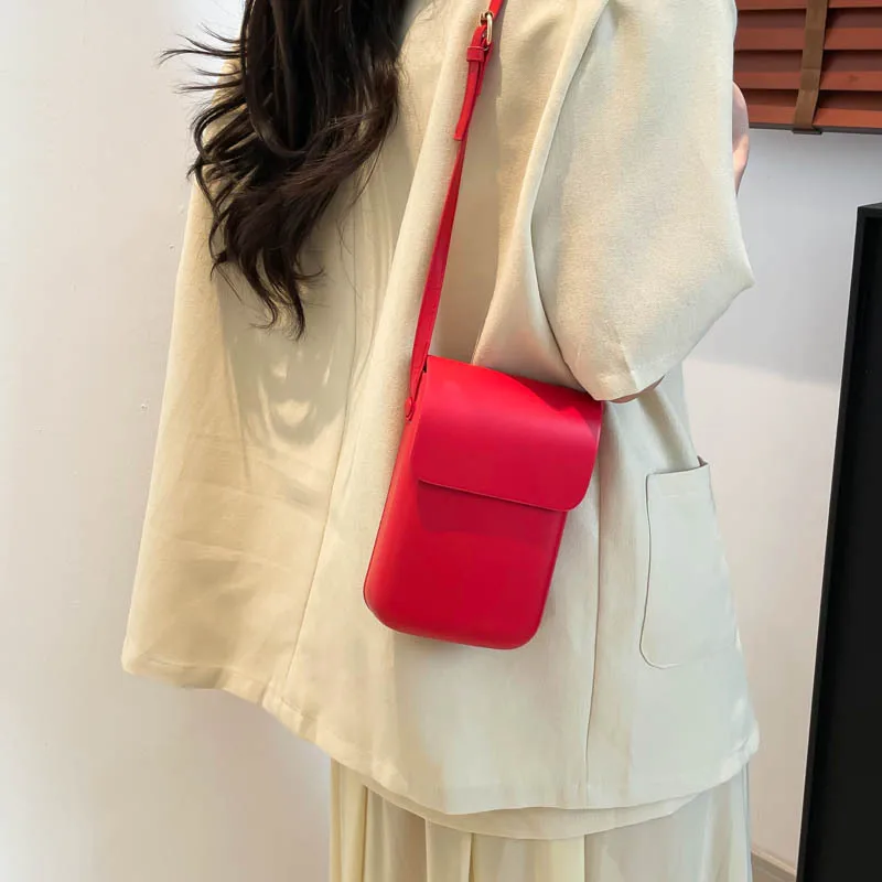 sacs à bandoulière carrés simples et élégants pour femmes, couleur unie, sac à bandoulière en cuir pu pour dames, pochette polyvalente et portable pour téléphone