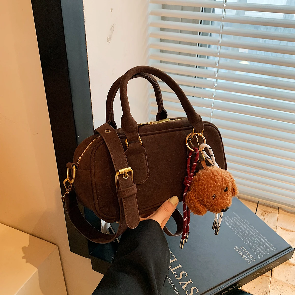 sac à main conviviale ré rétro pour femme, sac à bandoulière élégant, sac à bandoulière, pendentif en peluche, haut de gamme