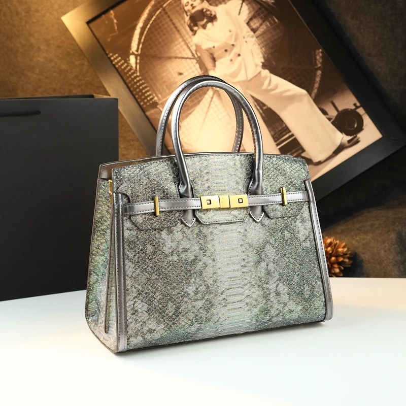 le nouveau sac à main est un sac en platine de luxe à la mode et léger avec une grande capacité et est un sac à bandoulière à une seule épaule