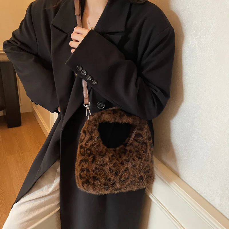 nouveau sac hobo de luxe de créateur femmes mode fausse fourrure imprimé léopard sac à bandoulière mignon en peluche sac à bandoulière décontracté