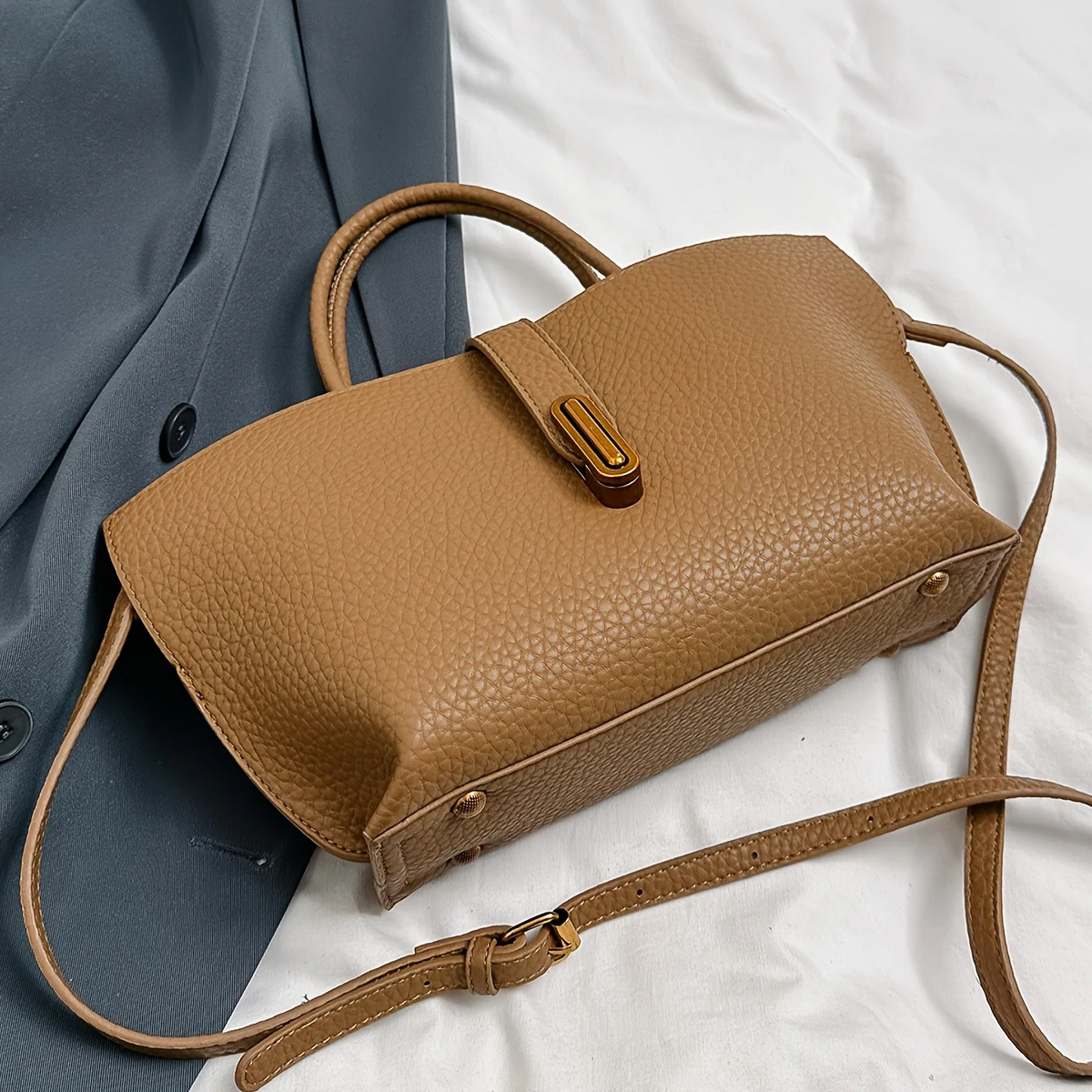 nouveaux sacs fourre tout populaires d'automne et d'hiver, sacs à main polyvalents simples de couleur unie de niche, sacs à bandoulière élégants