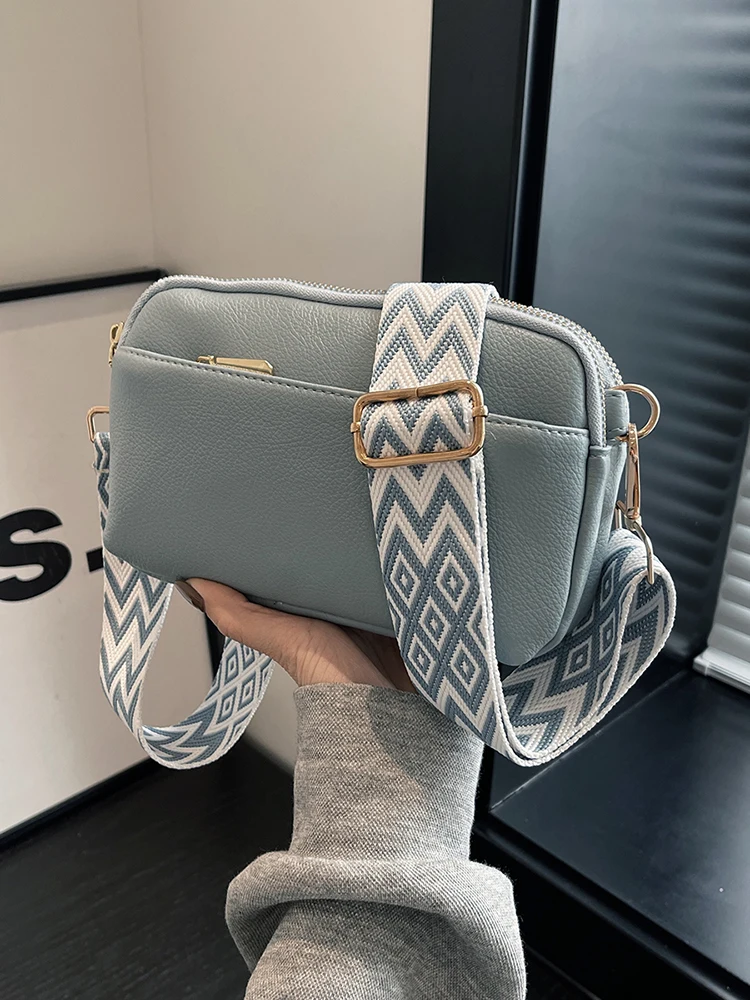 Sac à bandoulière chic végétalien pour femme, minimaliste et à la mode, sac initié avant en PU, compact, spacieux, adapté au téléphone