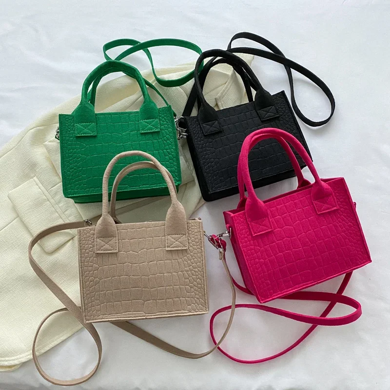 sac à bandoulière simple initié pour femme, sac à main de loisirs tendance, petit sac carré simple, vêtements de jeu