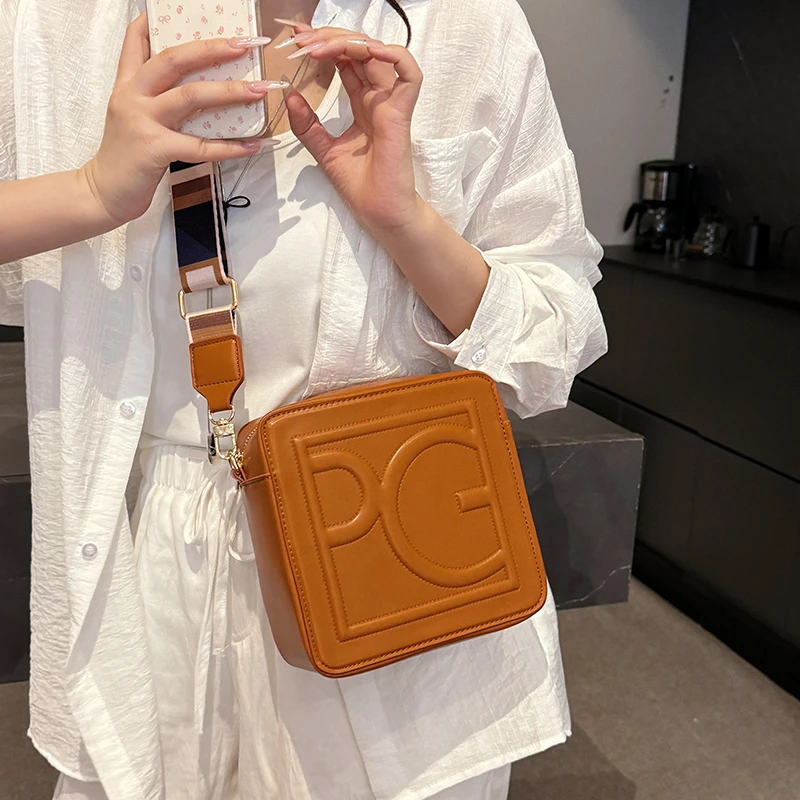 sac à bandoulière design classique pour dames – sacs à main en cuir de haute qualité, sacs fourre tout polyvalents et sacs à bandoulière chics