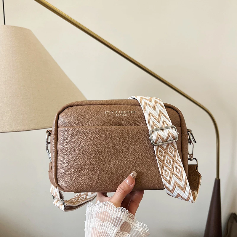 Nouveau sac pour femmes femmes large bandoulière mode Simple banlieue décontracté unique épaule sac à bandoulière petit sac carré