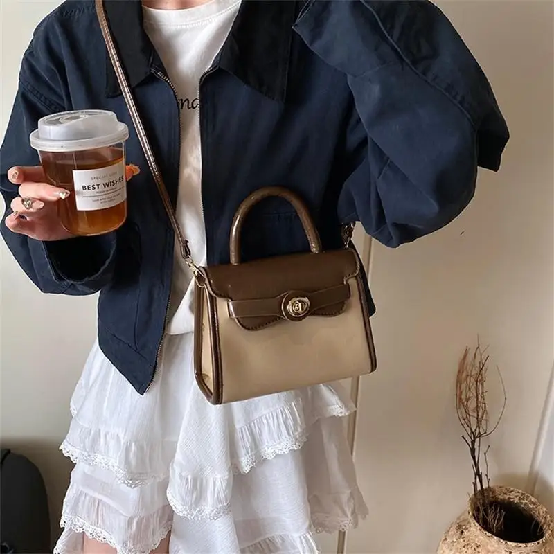 sac à main carré élégant pour femmes, sac à bandoulière de style rétro pour dames, sac à bandoulière tendance chic, fourre tout minimaliste, cadeaux