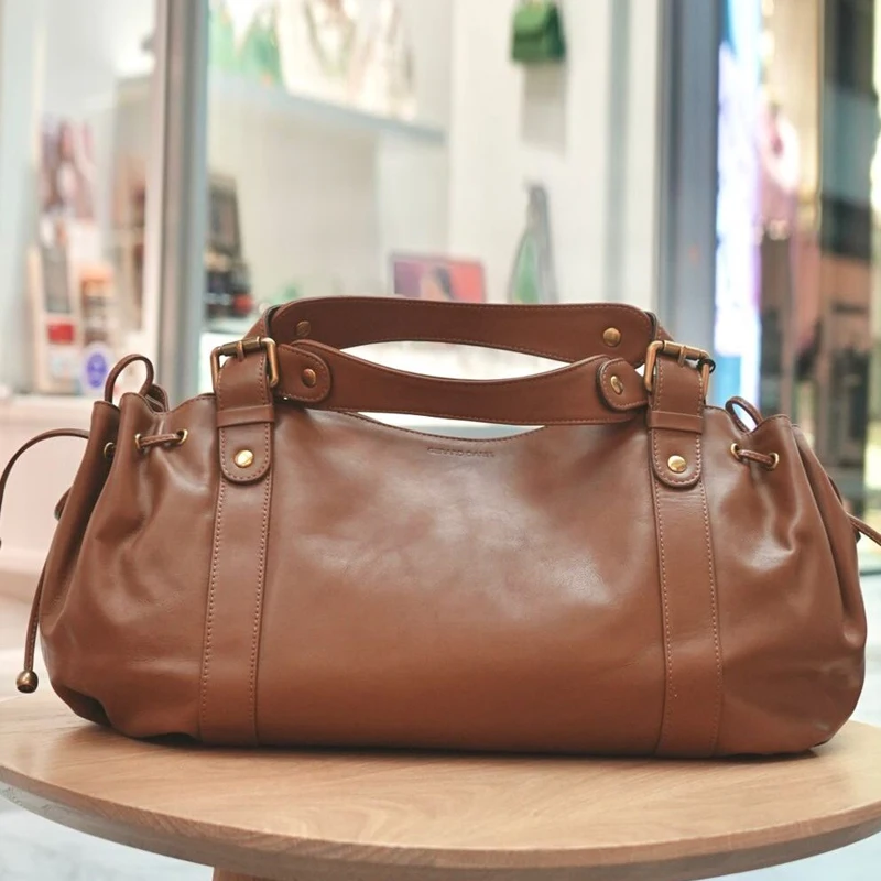 sacs fourre-tout coréens pour femmes sacs à main et porte-monnaie de luxe de créateur 2025 nouveauté en pu souple vintage rivets plissés décoration grande capacité sac à bandoulière haute qualité livraison gratuite