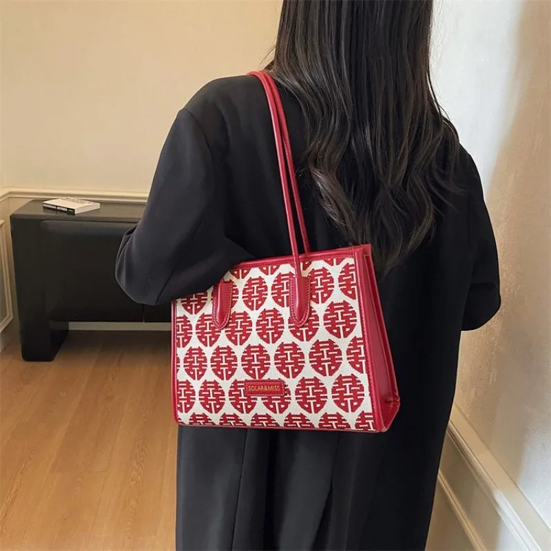 sac sous les bras rétro élégant, texture matelassée, couleur maillard, asymétrique épaule dénudée, micro sac pour dames, déplacements populaires