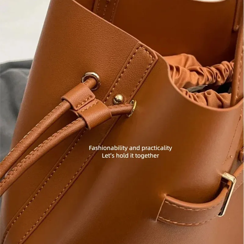 2025 nouveau sac fourre tout pour femmes, sac à main simple de couleur unie, sac décontracté polyvalent à la mode, sac à bandoulière de shopping de banlieue