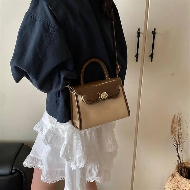sac à main carré élégant pour femmes, sac à bandoulière de style rétro pour dames, sac à bandoulière tendance chic, fourre tout minimaliste, cadeaux
