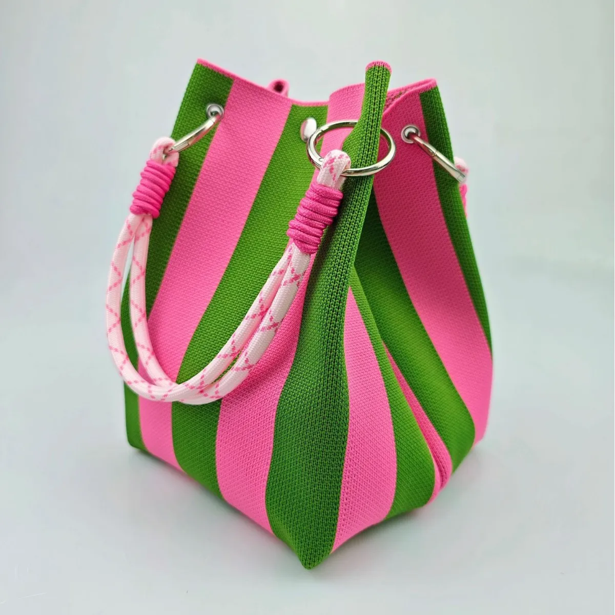 Sac tricoté en trois dimensions, sac seau tissé, pochette tricotée avec boucle d'anneau pour le Shopping, les voyages, les sorties décontractées