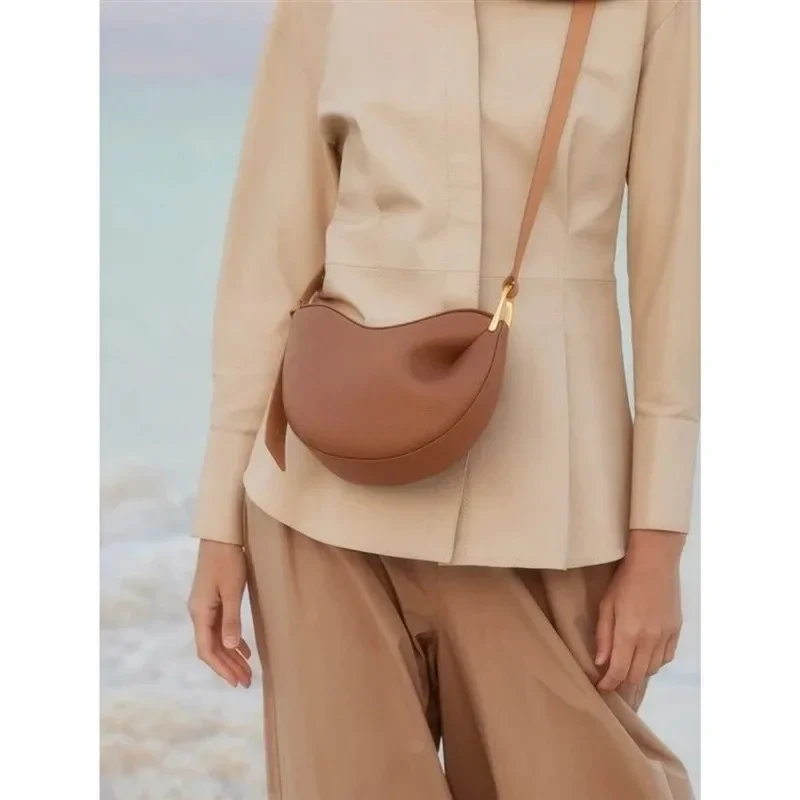 sac à pois populaire, sac accoudoir, sac femme, sac à bandoulière simple, sac design de niche