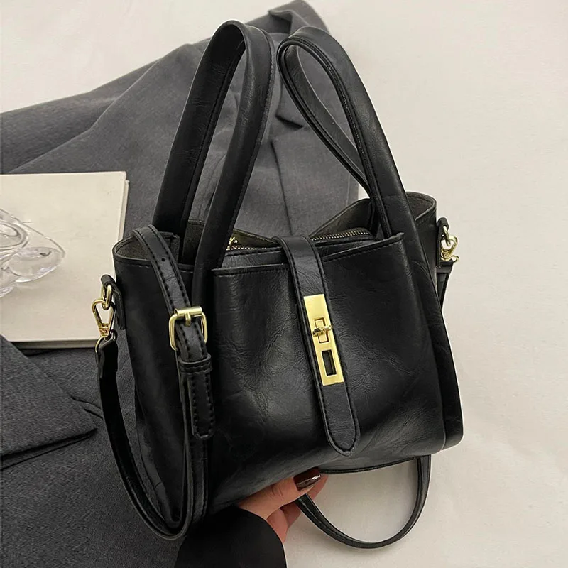 Sac à main au design de niche classique et à la mode, sac à bandoulière simple rétro et polyvalent de tempérament quotidien,