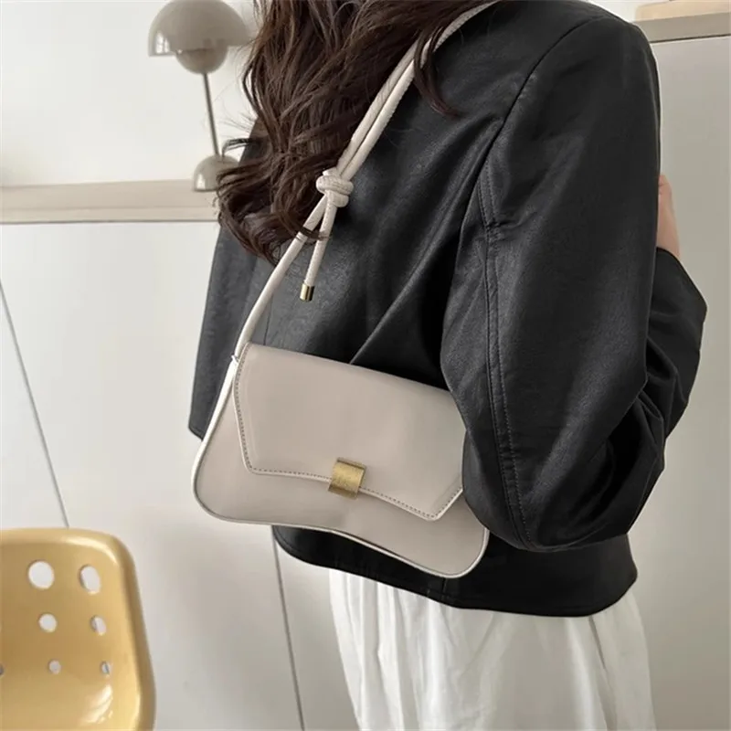 sac à main simple à boucle en métal, sacoche, sac à bandoulière élégant et polyvalent sous les bras, sacs baguette chics pour femmes, usage quotidien