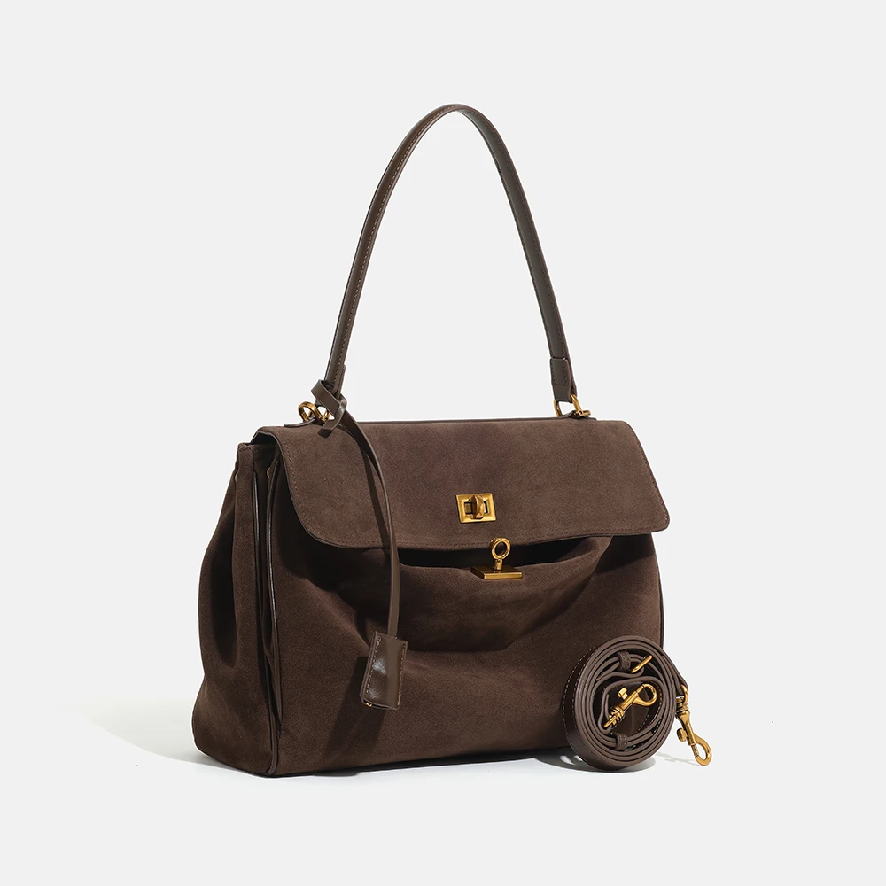 sac fourre tout, un sac sous les bras de banlieue de grande capacité pour femmes, un sac à bandoulière simple haut de gamme et polyvalent pour l'automne et l'hiver