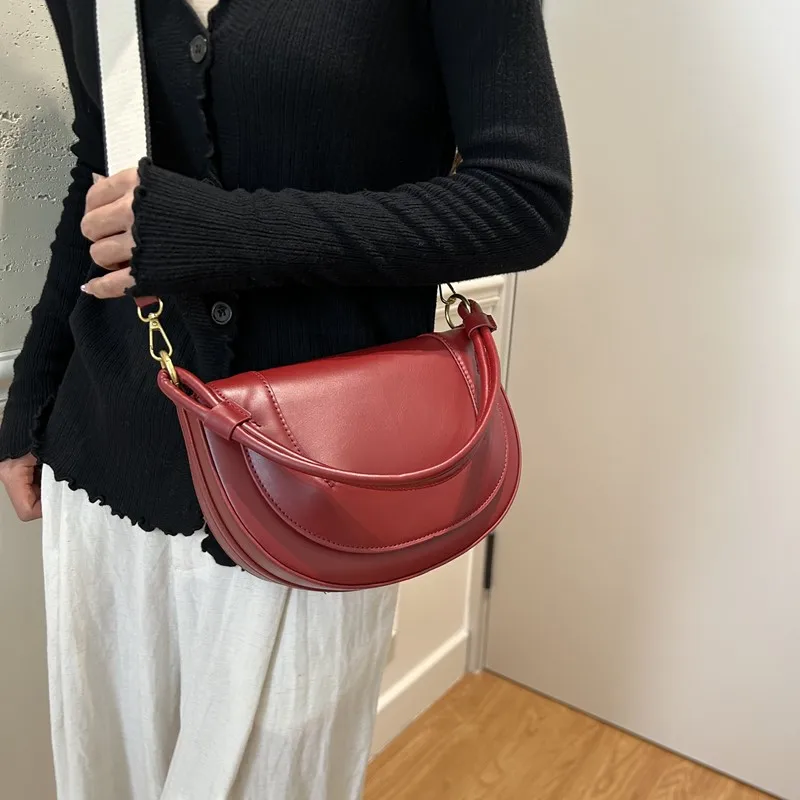 sac de selle design sac à main solide en cuir pu sac de messager femmes petit sac à bandoulière demi cercle avec sac à bandoulière à poignée courte