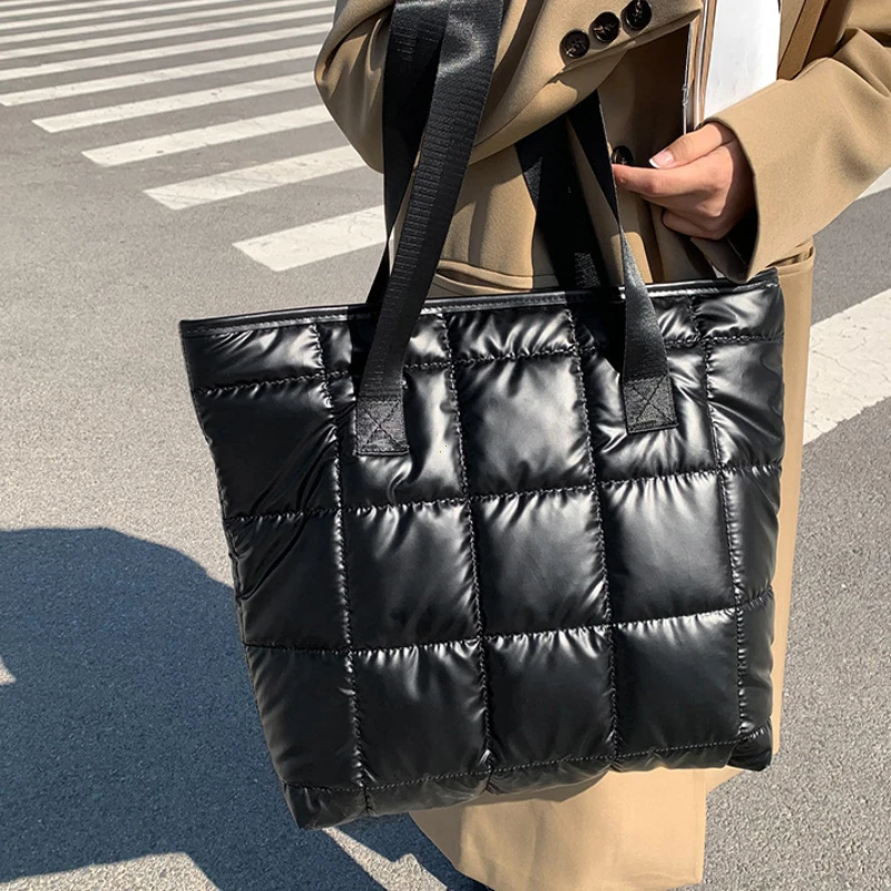Nouvelle mode grand fourre-tout rembourré sacs à main automne matelassé femmes sacs à bandoulière de luxe PU vers le bas fil de coton sac à bandoulière sac d'hiver