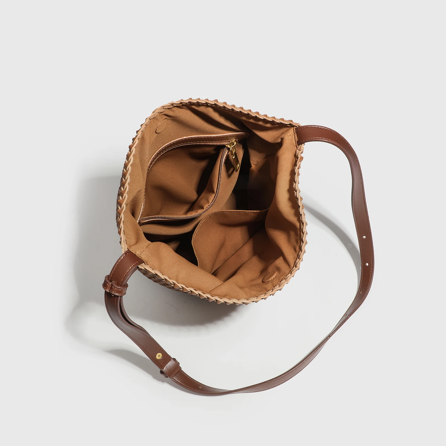 2025 nouveau dans vintage casual vacances voyage bandoulière livraison rapide tissage à la main seau sacs pour les femmes de luxe designer sac à main et sacs à main