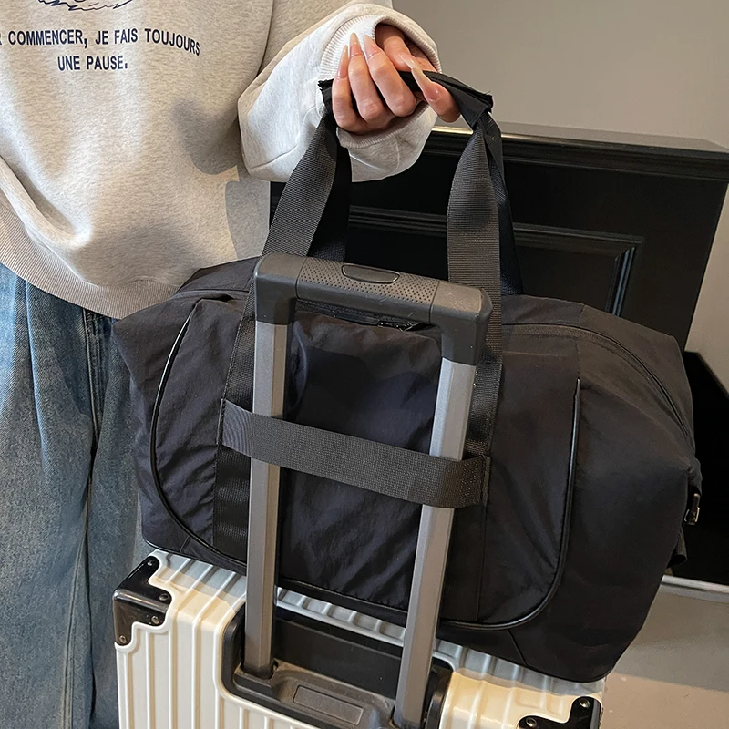 sac à main tendance de grande capacité pour femmes, sac essentiel de voyage simple et polyvalent pour les déplacements et le fitness