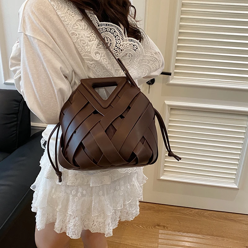 pochette tissée en pu pour femmes, sac à main tressé de luxe, haut de gamme, à la mode, sac à bandoulière élégant et minimaliste