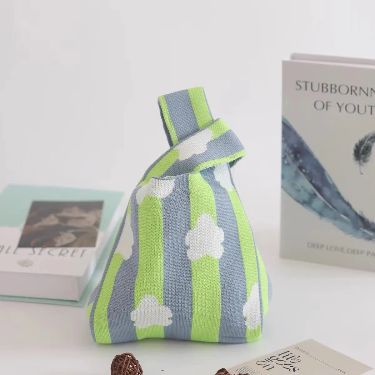 sac tricoté pour femmes, fourre tout portable pratique et exquis, sac de rangement portable, sacs seau cadeaux, sacs de poignet à nœud pour femmes