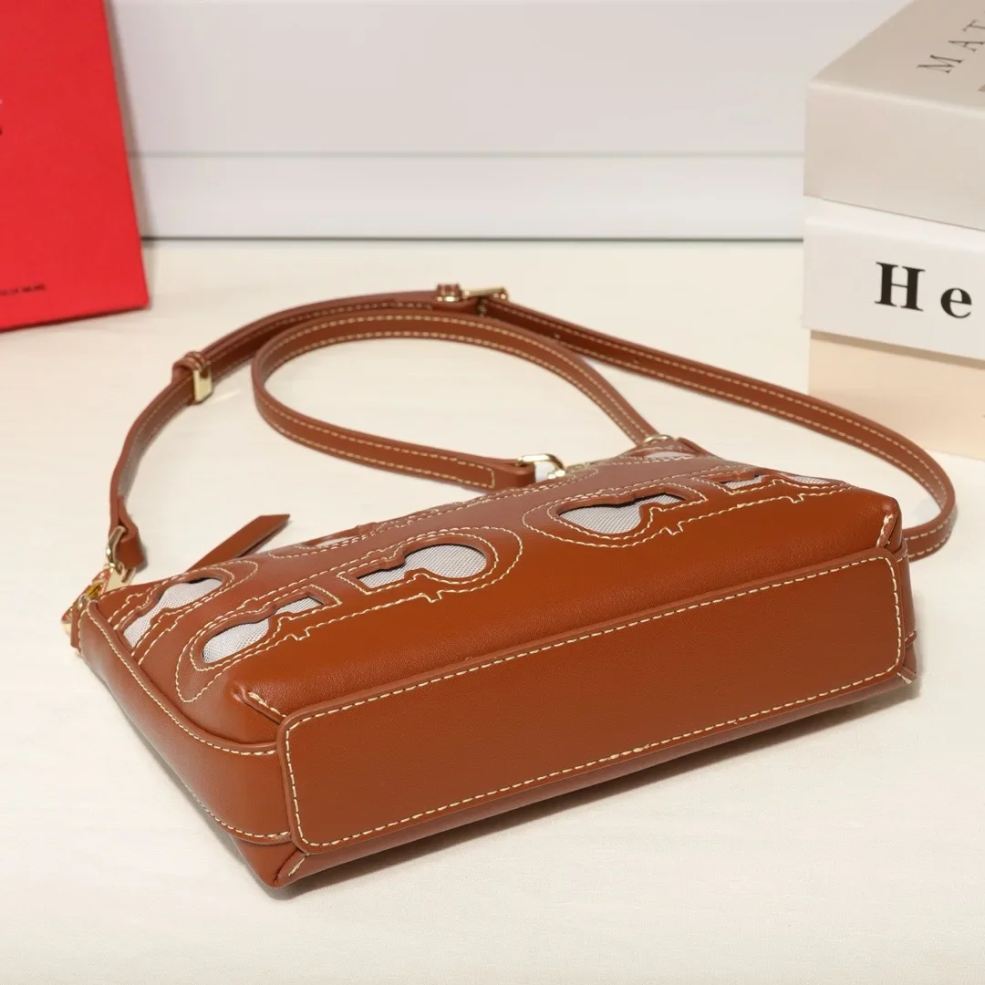 2025 classique élégant sac à main pour femmes simple vintage en cuir sac à bandoulière à la mode à la mode concepteur de luxe fourre tout lettre logo