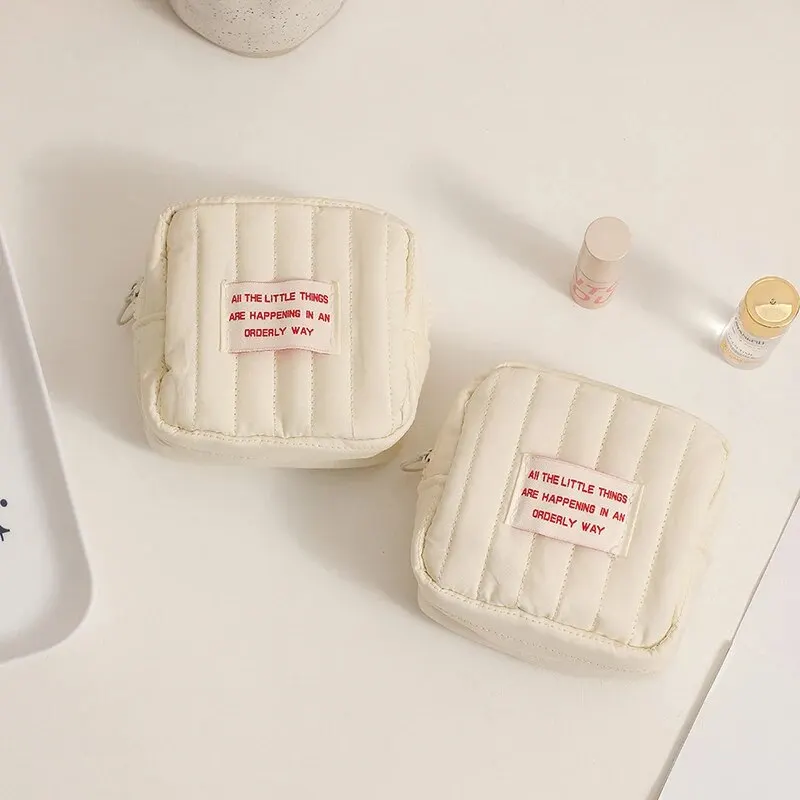 petit sac de maquillage carré pour étudiants, petits écouteurs zéro portefeuille pour filles, sacs de rangement portables pour rouge à lèvres coréen