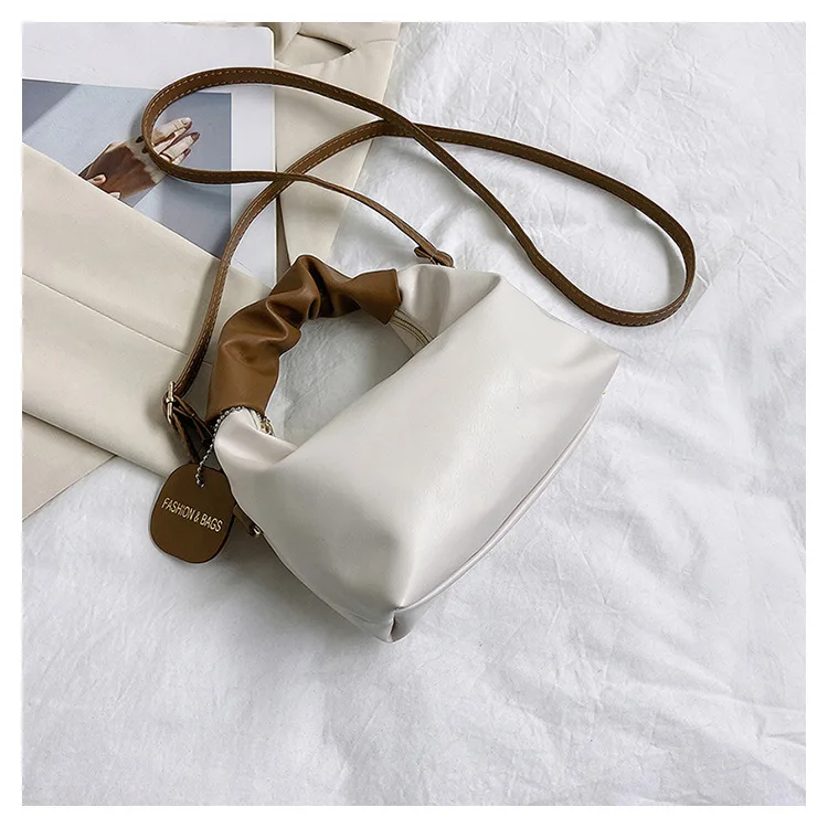 sac fourre tout plissé pour femme, design confortable, peut être mis en bandoulière plus d'un sac à bandoulière initié