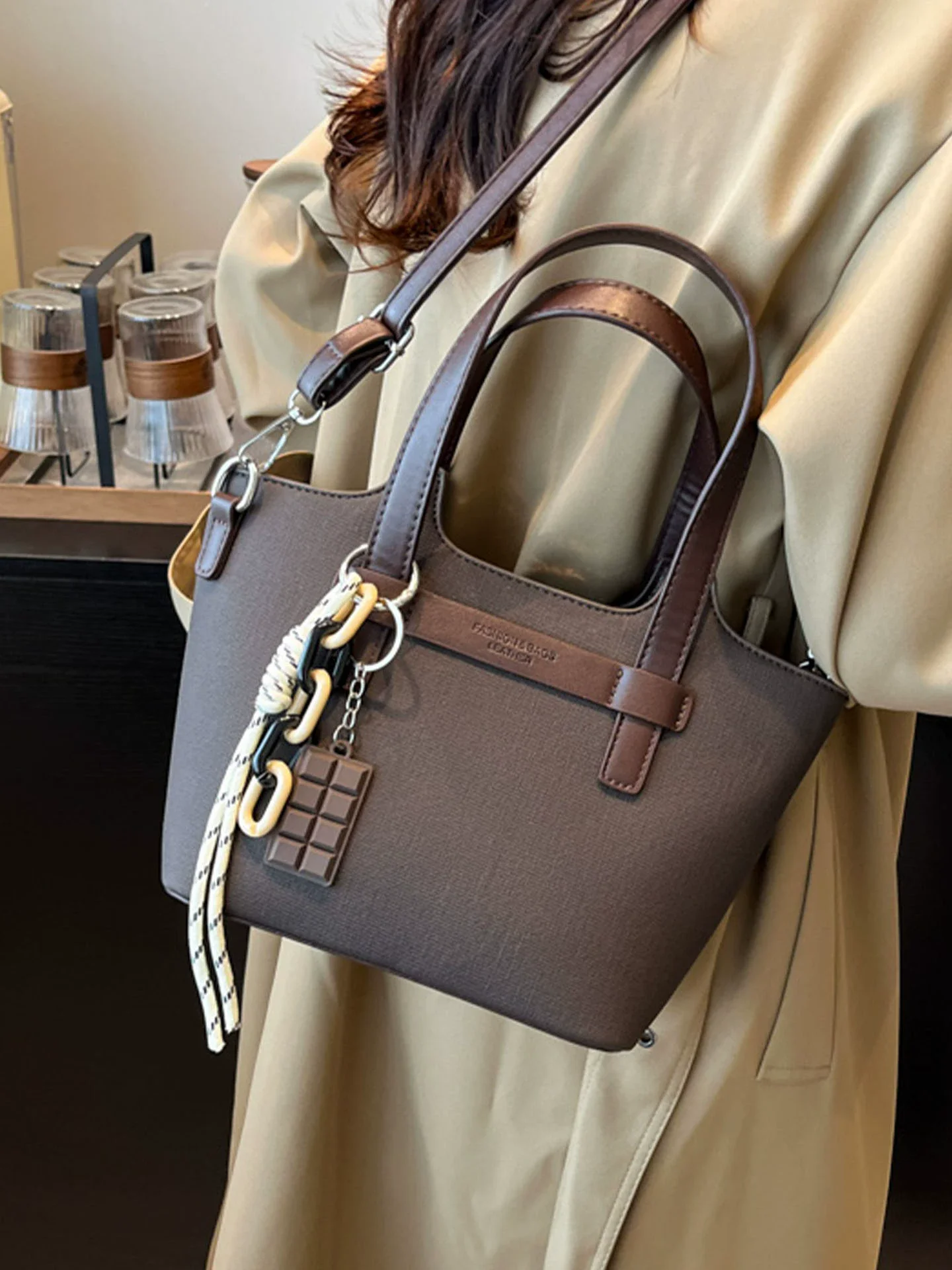  sac seau à main haut de gamme pour femmes, design rétro simple, sacs à bandoulière simples, fourre-tout de grande capacité, automne 2025