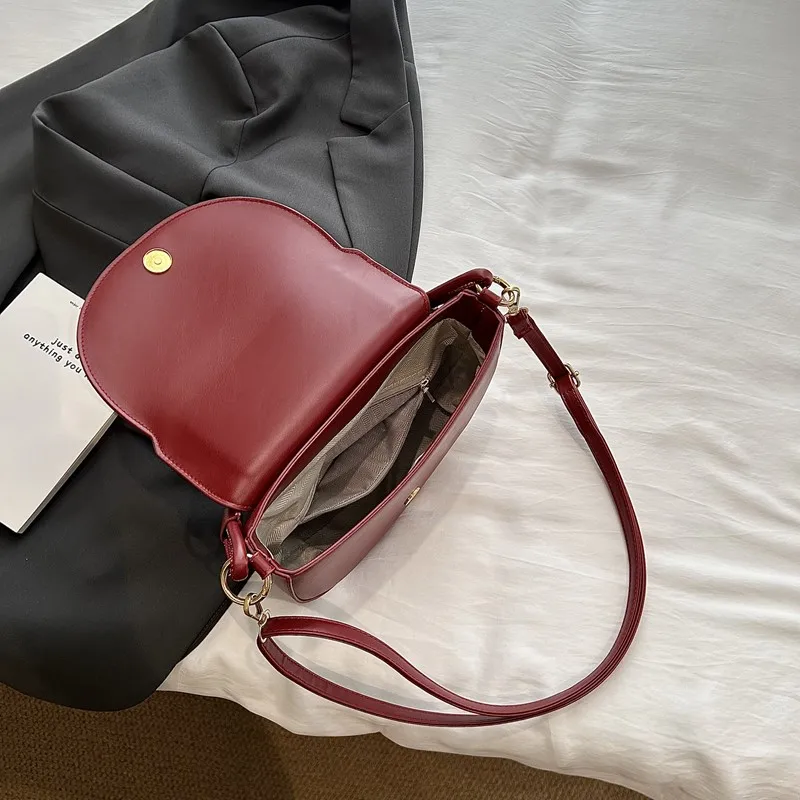 sac de selle design sac à main solide en cuir pu sac de messager femmes petit sac à bandoulière demi cercle avec sac à bandoulière à poignée courte