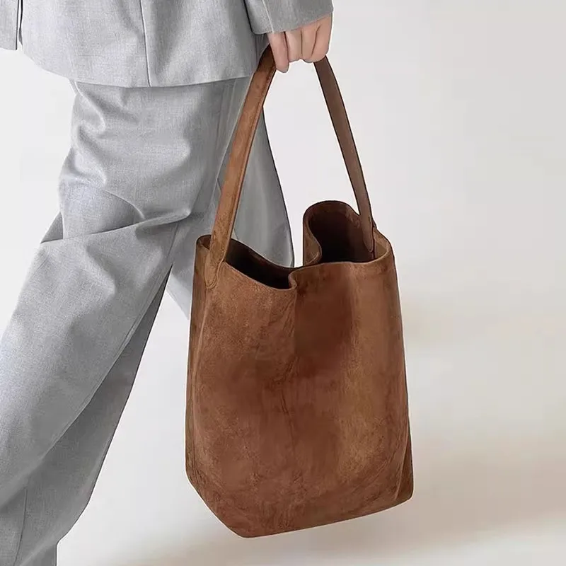 2025New sac seau tendance grande capacité sac fourre-tout haut de gamme Simple polyvalent sac à main de banlieue sac à bandoulière pour les femmes automne et W