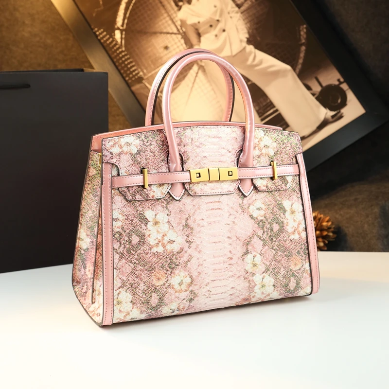 le nouveau sac à main est un sac en platine de luxe à la mode et léger avec une grande capacité et est un sac à bandoulière à une seule épaule