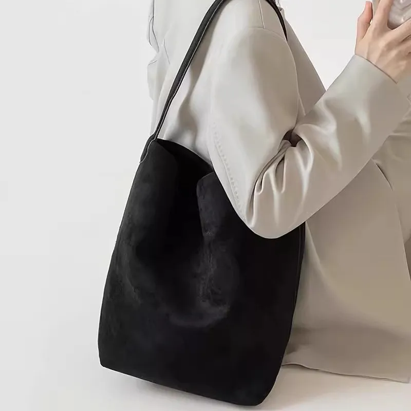 2025new sac seau tendance grande capacité sac fourre tout haut de gamme simple polyvalent sac à main de banlieue sac à bandoulière pour les femmes automne et w