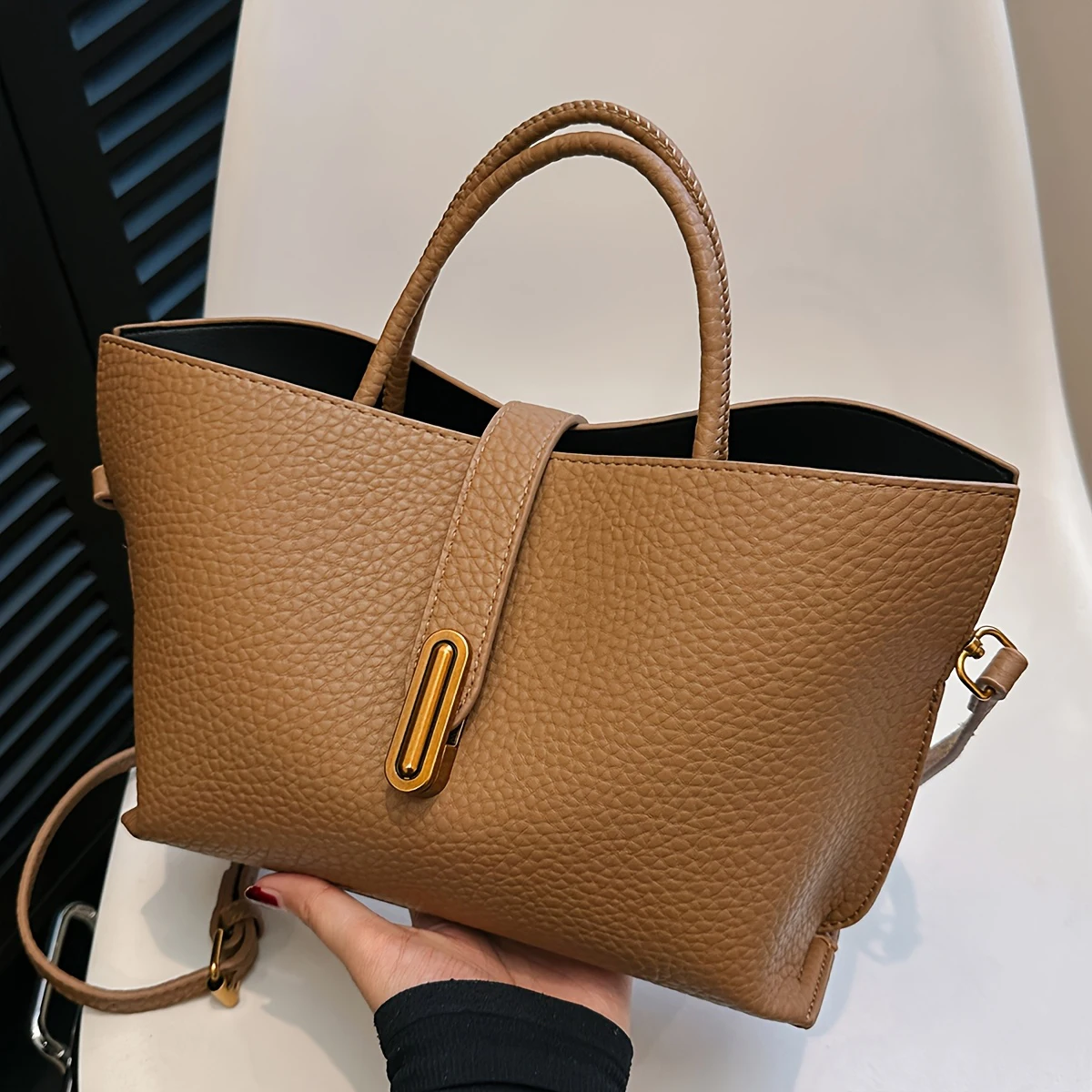 nouveaux sacs fourre-tout populaires d'automne et d'hiver, sacs à main polyvalents simples de couleur unie de niche, sacs à bandoulière élégants