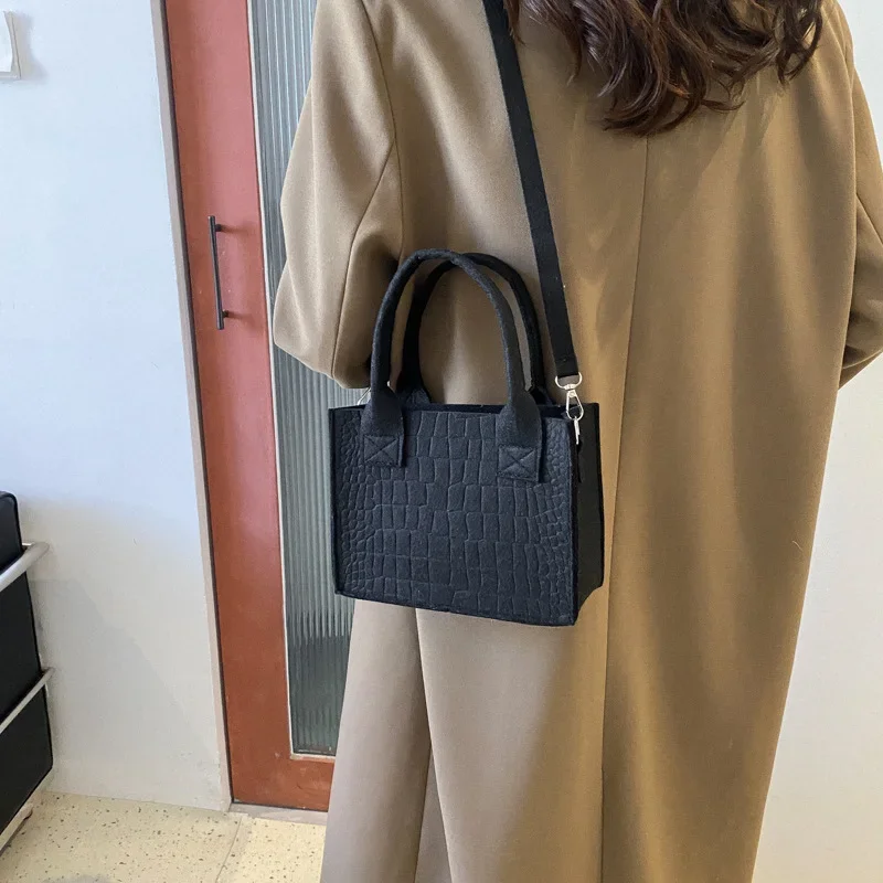 sac à bandoulière simple initié pour femme, sac à main de loisirs tendance, petit sac carré simple, vêtements de jeu