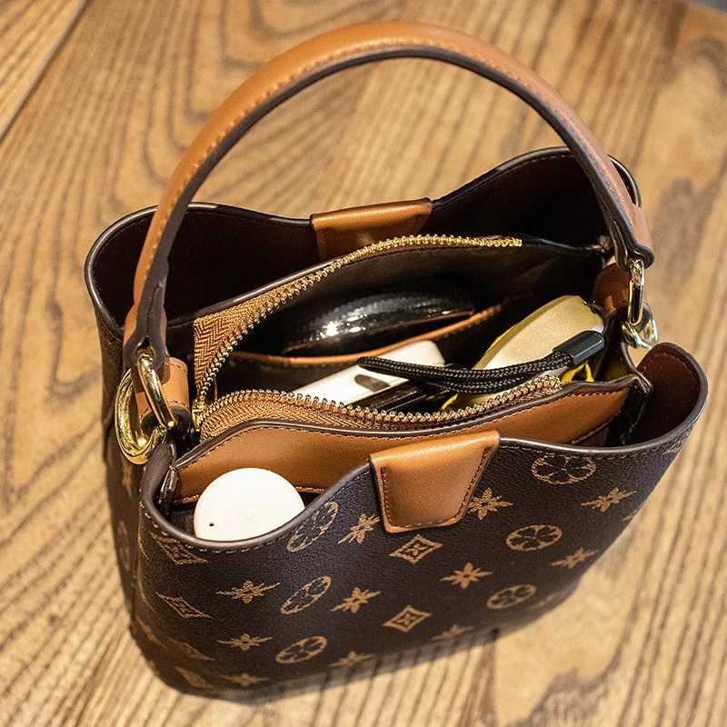 sac seau d'eau premium tendance automne/hiver 2023, sac à main simple à bandoulière simple pour les déplacements à la mode