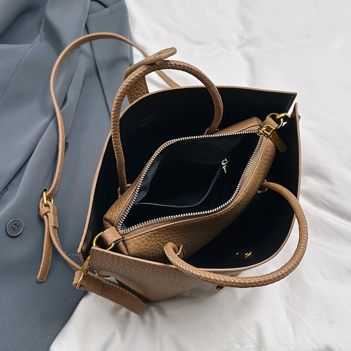 nouveaux sacs fourre tout populaires d'automne et d'hiver, sacs à main polyvalents simples de couleur unie de niche, sacs à bandoulière élégants