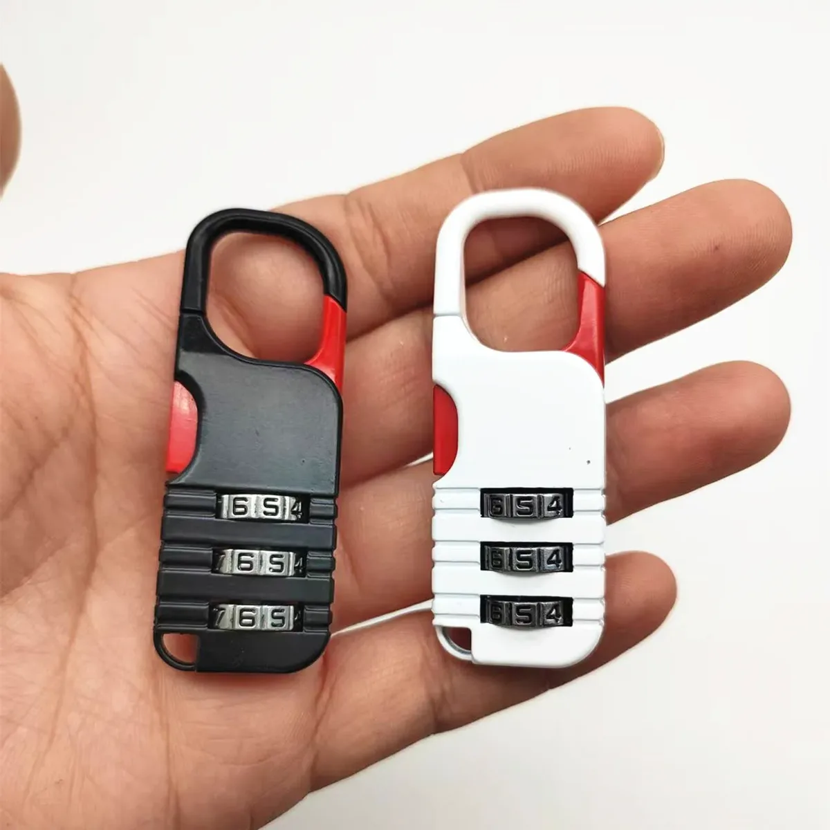 mini cadenas à combinaison à 3 chiffres en alliage de zinc, le petit cadenas à combinaison sécurisé pour valises, bagages, porte-documents, sacs d'ordinateur