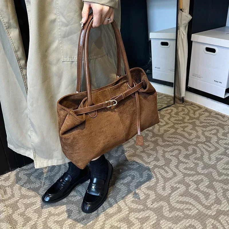 sac à main leftside pour femme, sacs sous les bras, sac à main, sac fourre-tout, nubuck, tendance de la mode, nouveau, hiver, y2k, 2024