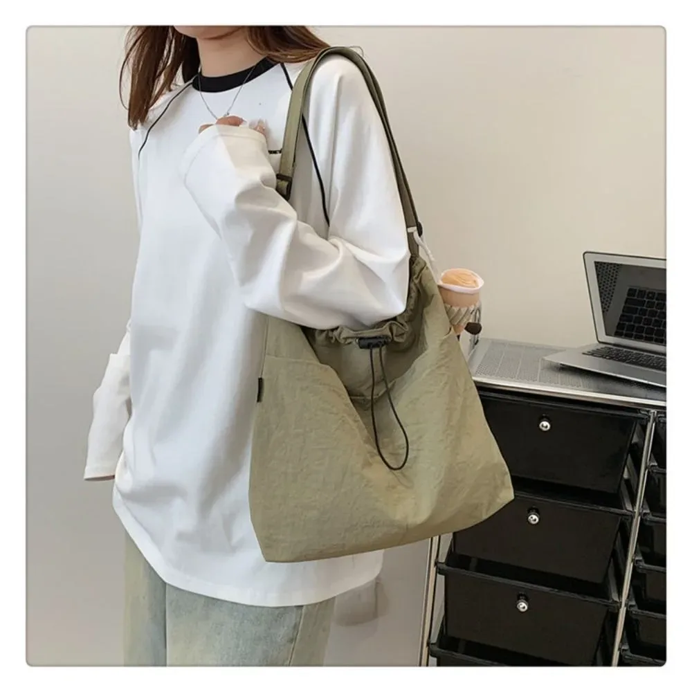 sac fourre-tout en nylon pour femmes, fourre-tout décontracté de voyage à la mode, sac à bandoulière avec cordon de serrage, grande capacité, sac seau étanche