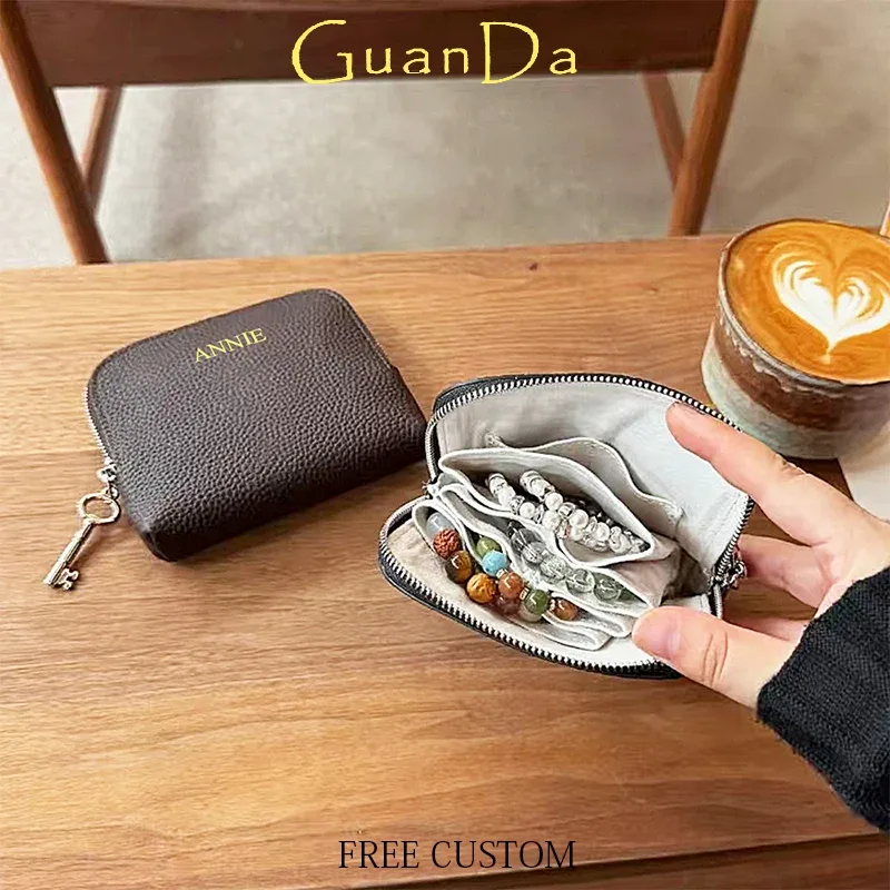 sac de rangement de bijoux en cuir véritable avec lettres gravées, sac de luxe pour femmes, pour montre, bracelet, collier, bagues, porte-monnaie, portefeuille