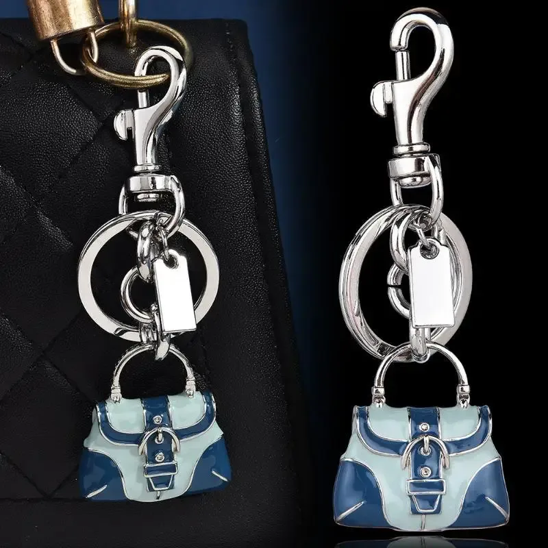 cadenas ornementation métal bleu blanc doré chaîne argentée pochette sac miniature vintage accessoires mode décoration clés organisation voyage