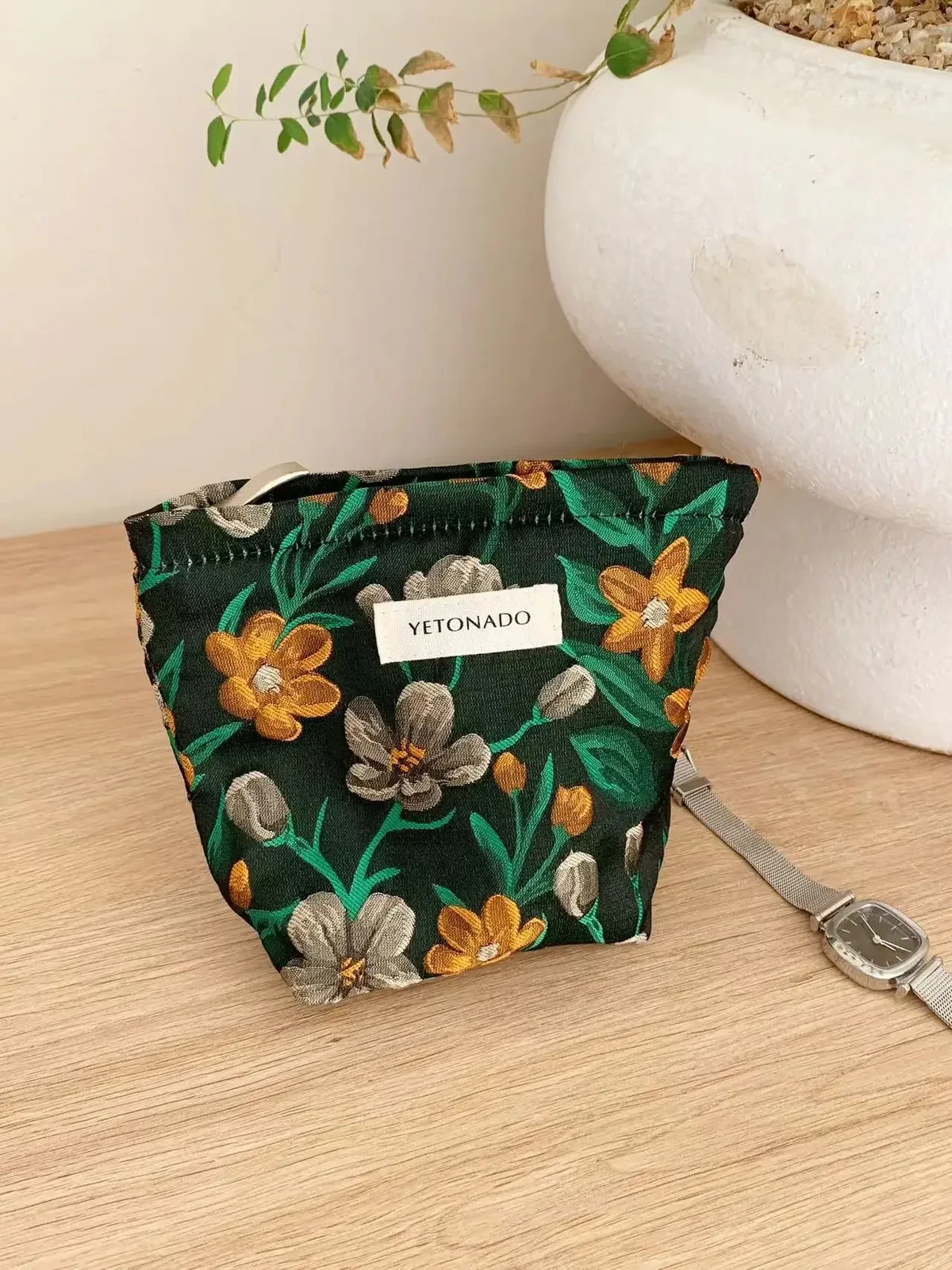 sac à cosmétiques pour femmes, étui vintage en tissu jacquard floral rouge foncé, pochette de rangement de maquillage avec fermeture éclair, petit grand sac pour brosses de toilette