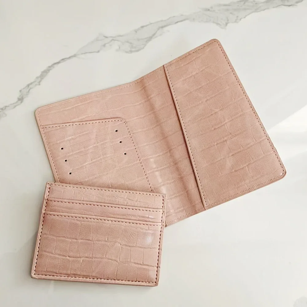couverture de passeport personnalisée avec nom et initiales, carte du monde dorée, porte-passeport personnalisé, nouveaux accessoires de voyage pour femmes et hommes