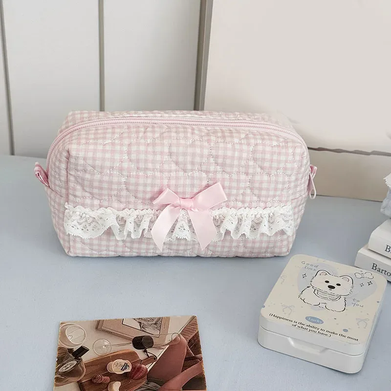 sac de rangement de cosmétiques en forme de cœur rose, pochette de maquillage esthétique mignonne avec garniture en dentelle, sacs de rangement de cosmétiques vintage de grande capacité