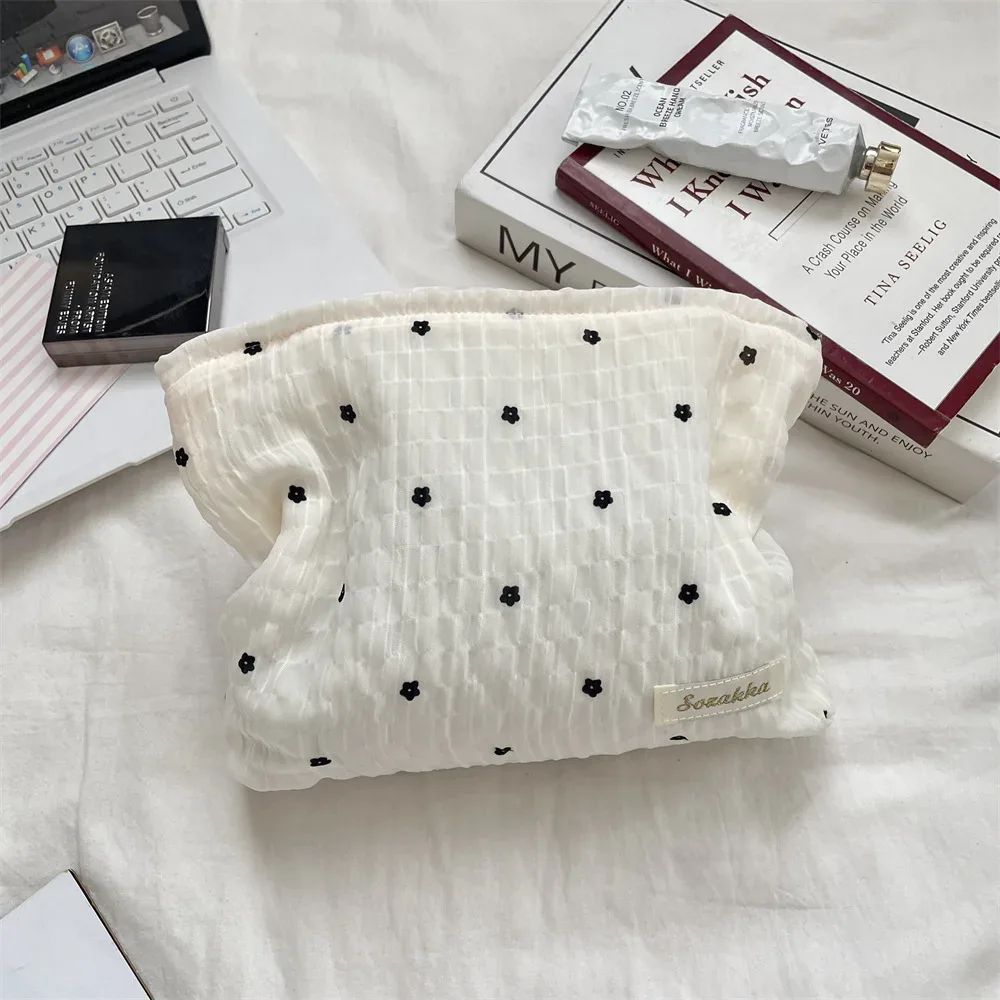 trousse de maquillage florale, sac de toilette léger et transparent à motif de cerises, sac de voyage portable pour soins de la peau, idéal pour les femmes et les jeunes filles.