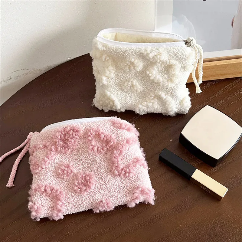 nouveau sac de maquillage coeur d'amour femmes petite pochette de rouge à lèvres cosmétique mignon organisateur d'étudiant voyage toilette serviette hygiénique sac
